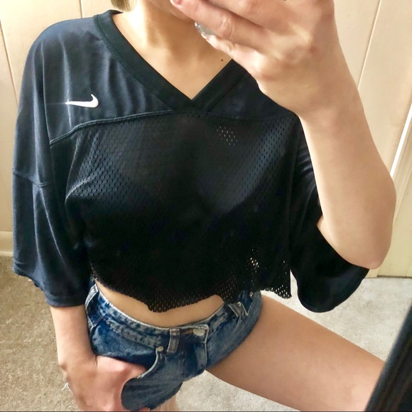 Nike Tops - ❌SOLD❌ NIKE Black Breathable Crop Top
